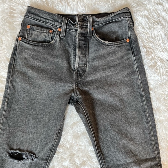 🌸Levi’s 501 Skinny Jeans - Picture 5 of 8